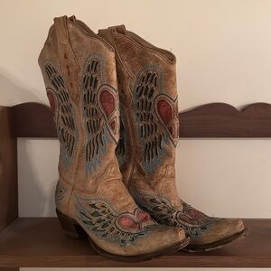 Corral Vintage Winged Heart Leather Boots